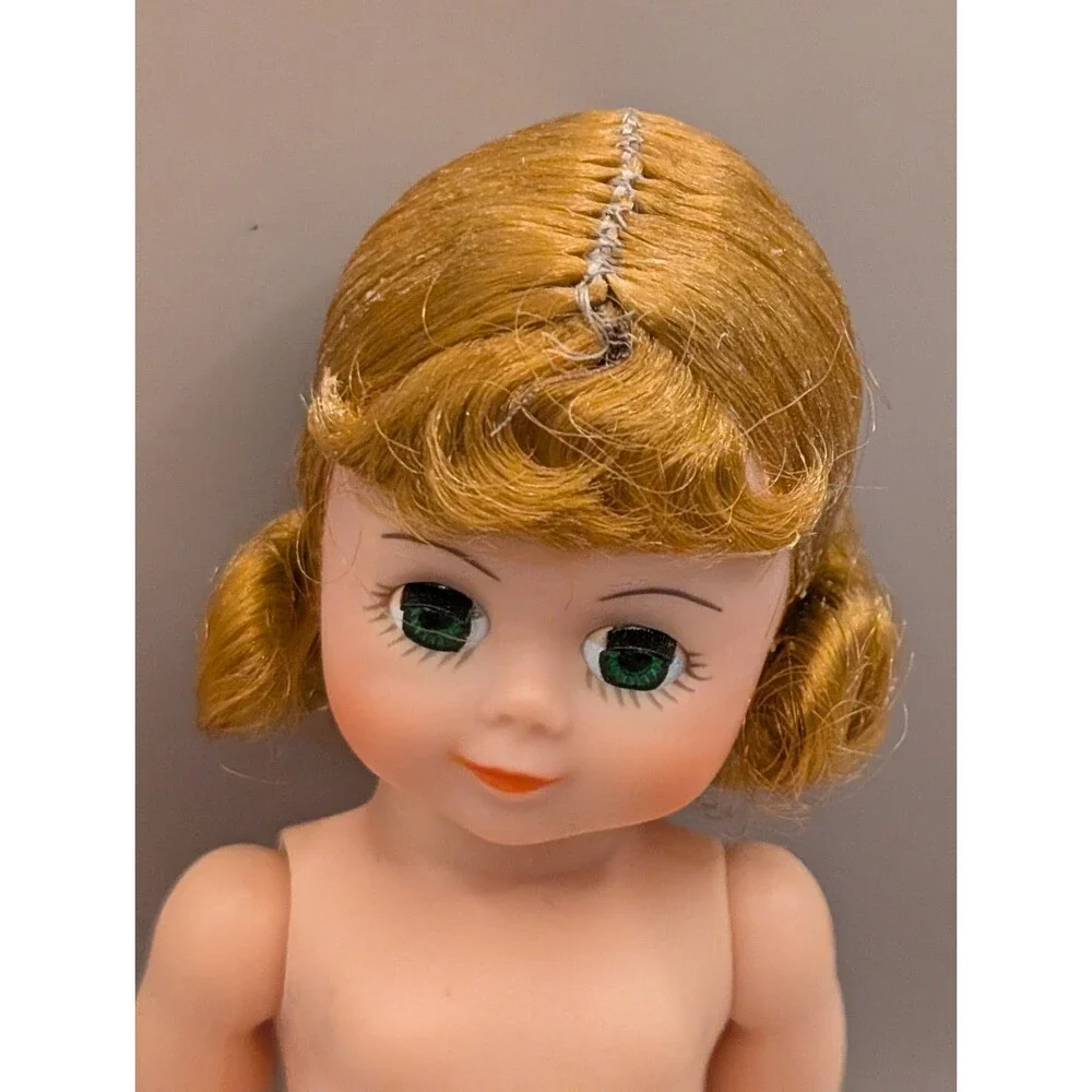 Madam Alexander Vintage 8